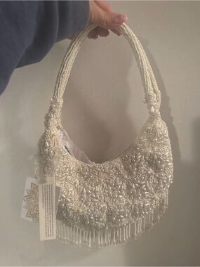 Beaded Pearl White Shoulder Bag - Elegant Evening Accessory